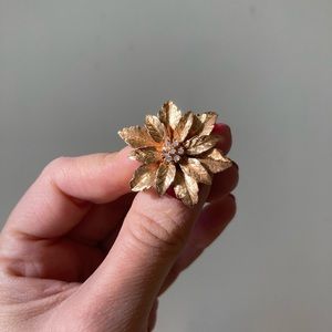 14K gold / diamond brooch.